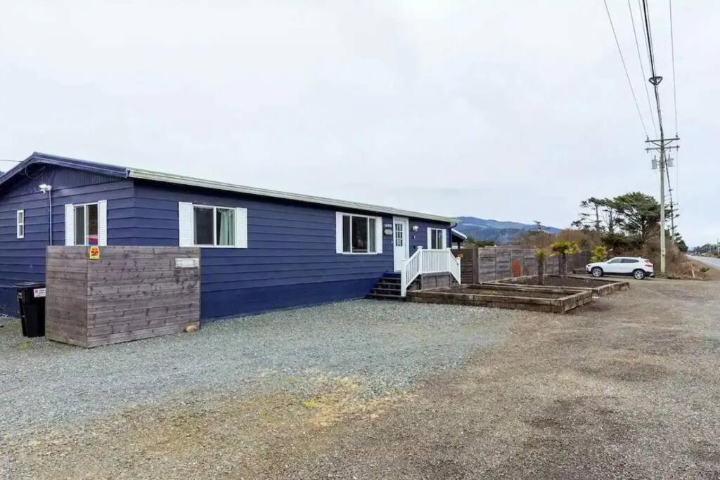 Villa Tiki Escape W/ Amazing Mountain And Marsh Backdrop Rockaway Beach Exterior foto