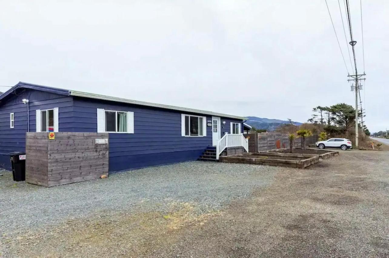 Villa Tiki Escape W/ Amazing Mountain And Marsh Backdrop Rockaway Beach Exterior foto