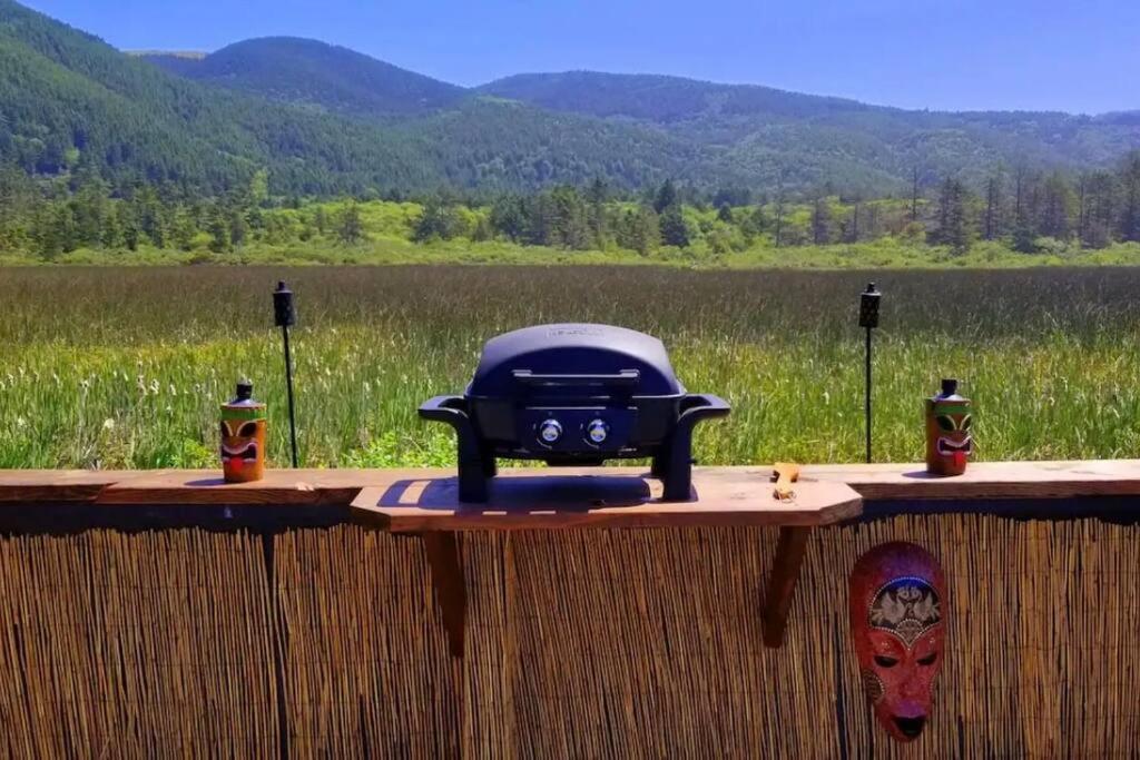 Villa Tiki Escape W/ Amazing Mountain And Marsh Backdrop Rockaway Beach Exterior foto