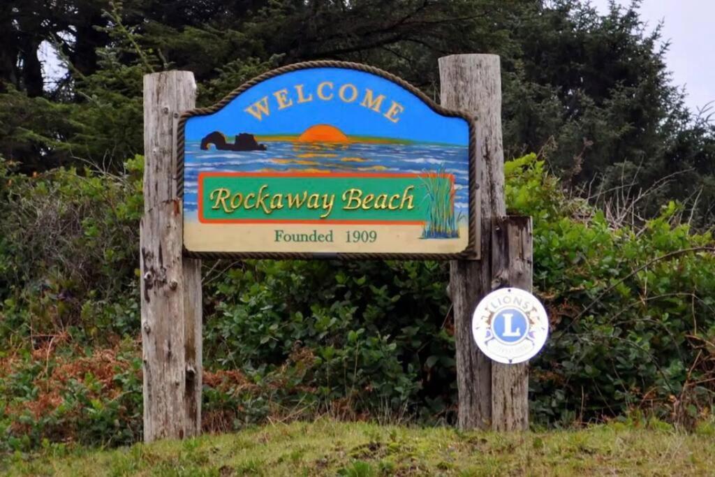 Villa Tiki Escape W/ Amazing Mountain And Marsh Backdrop Rockaway Beach Exterior foto